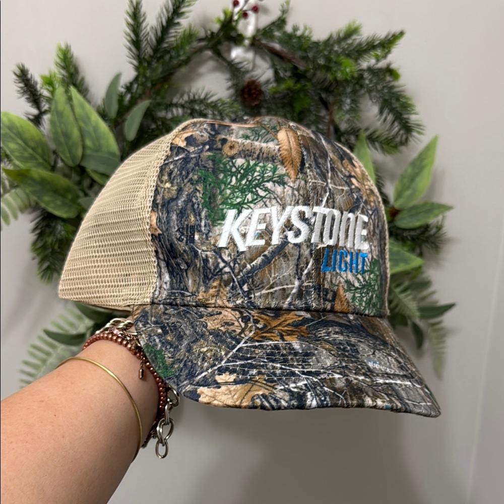 ✨MIDWEST PRINCESS✨Keystone Light Camo Trucker Hat